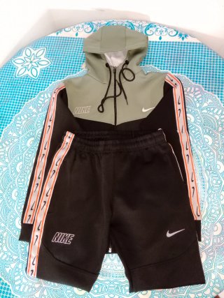 Chándal Nike Negro y Verde Talla 16