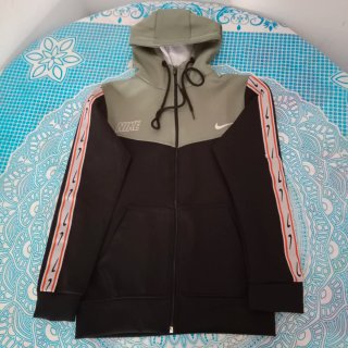 Chándal Nike Negro y Verde Talla 16