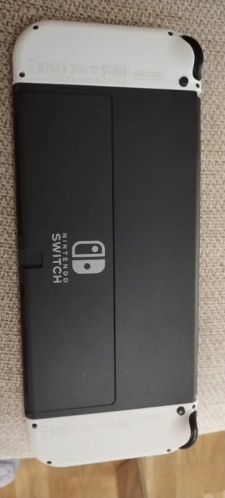 Nintendo Switch OLED Bianca e Nera