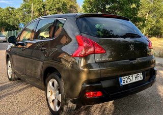 Peugeot 3008 2011