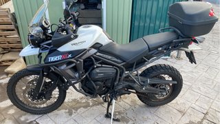 Triumph Tiger 800 XCx Adventure Moto