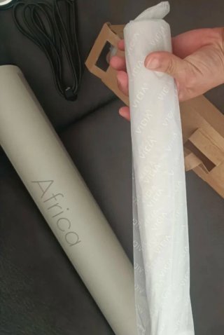 Lámpara de mesa moderna vibia África