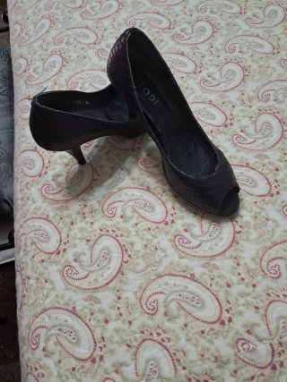 Sandalias Vicenza Tacón Cuña Negro