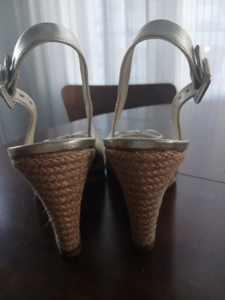Cuñas Carolina Herrera Doradas