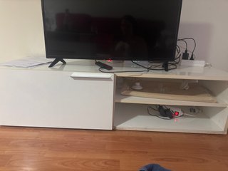 Mueble TV blanco y negro