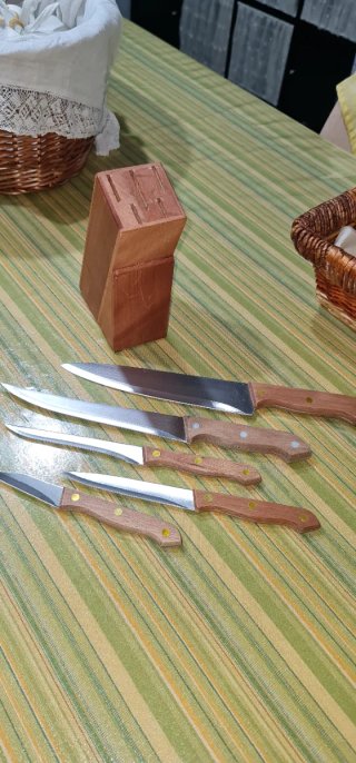 Set Coltelli Legno e Metallo