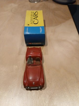 Maqueta Triumph TR3a Corgi.