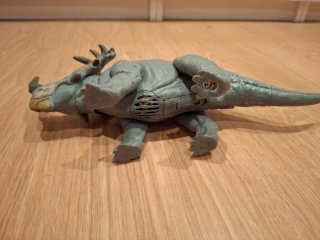 Dinosaurio Sinoceratops de juguete