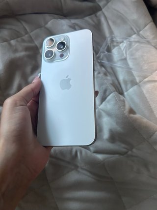 iPhone 15 Pro Max NUEVO 256 GB, blanco, 100% salud