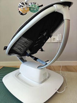 Hamaca Mamaroo 5 4moms. Como nueva.