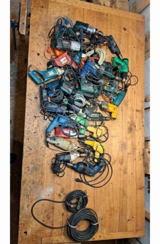 Lote 30 taladros funcionando ai de marca makita