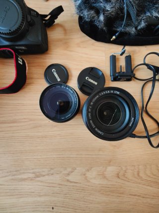 Canon EOS 700D Cámara Réflex Digital Vídeo Full HD