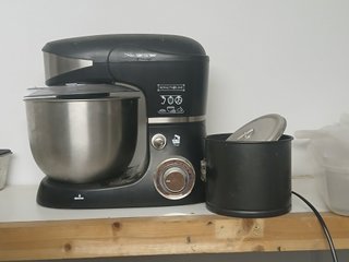 Andamio metálico y compresor