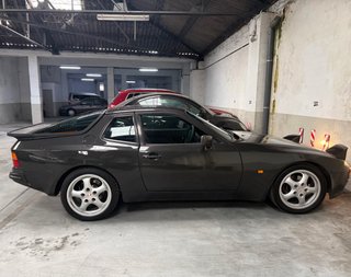 Porsche 944 1986