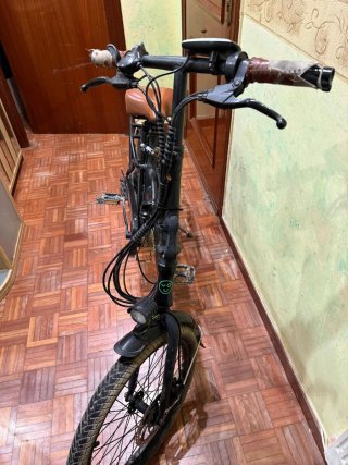 Bicicleta plegable negra