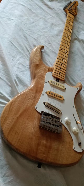 Guitarra Aria Pro II RS Series