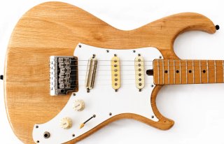 Guitarra Aria Pro II RS Series.