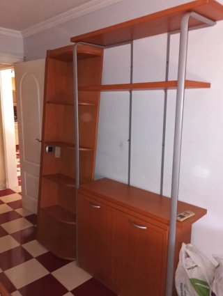 Conjunto juvenil: Cama, estanterías y escritorio