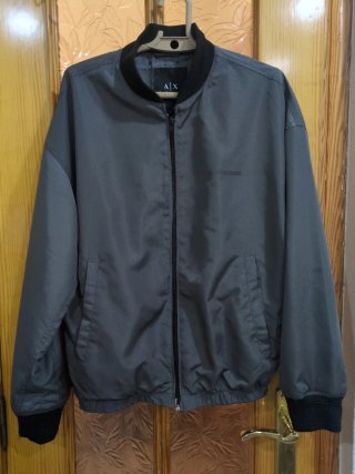 Bomber Armani Exchange Talla M Gris