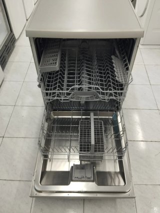 LAVAVAJILLA MARCA BALAY ACERO inoxidable