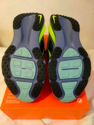 Nike Vomero 18 Hombre Talla 40.5