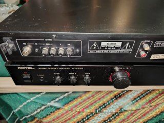 Rotel RT-850A AM/FM+ Preamplificador RC-970BX