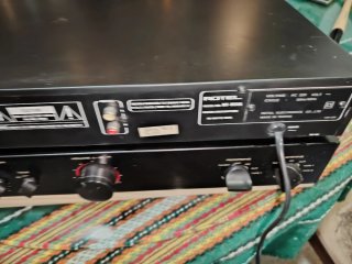 Rotel RT-850A AM/FM+ Preamplificador RC-970BX