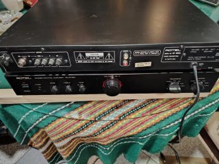 Rotel RT-850A AM/FM+ Preamplificador RC-970BX