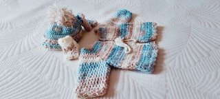 Conjunto Bebé 0-3 Meses: Casaco, Gorro e Sapatos