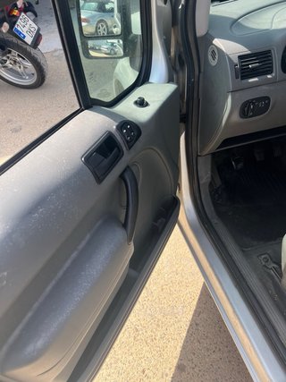 Ford Tourneo Connect 2004