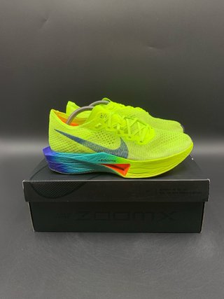 Nike Vaporfly 3 Talla 44
