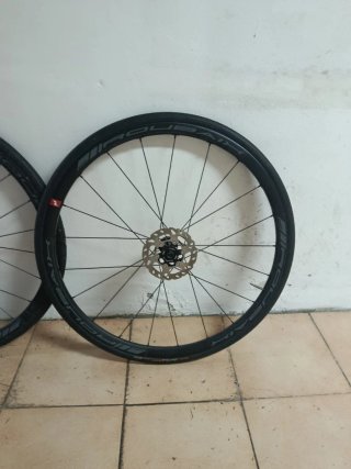 Massi Roubaix DB Disc Ruedas Carbono