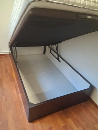 Pack completo: camas, mesa, chaiselongue sofa, y s