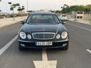 Mercedes-Benz E 220 CDI Negro