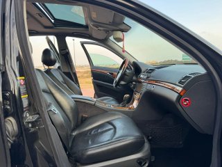Mercedes-Benz E 220 CDI Negro