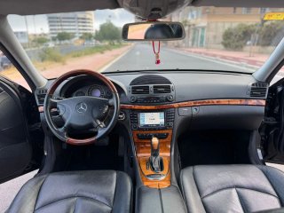 Mercedes-Benz E 220 CDI Negro