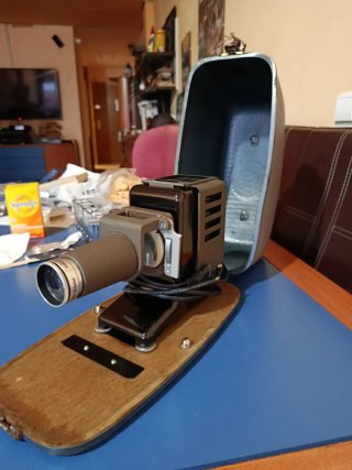Proyector diapositivas Leitz años 60