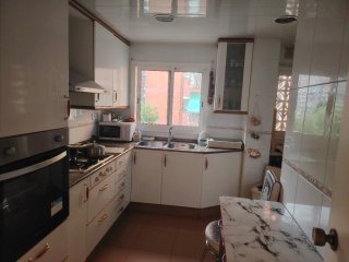 Se alquila habitación el la Salud Serca metro L10