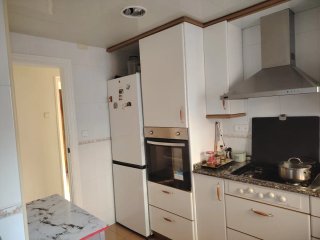 Se alquila habitación el la Salud Serca metro L10