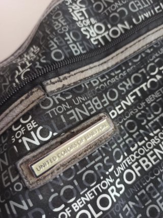 Exclusivo bolso bandoler United Colors of Benetton