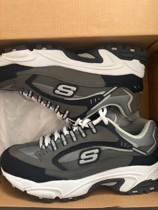 Skechers Gris y Blanco a estrenar.