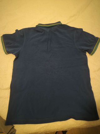 Polo Fred Perry azul con detalles verdes