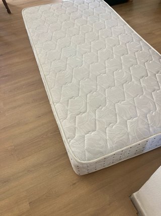 Colchón ventilado de muelles, muy buen estado