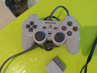 Consola PlayStation 2 con accesorios