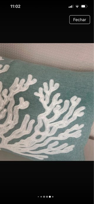 Capa Almofada Bordada Coral 30x50cm