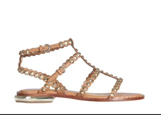 Sandalias Beige con Tachuelas Doradas