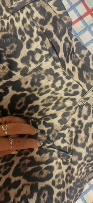 Pantalón corto estampado leopardo