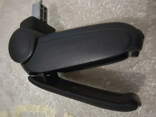 Apoya brazos coche negro