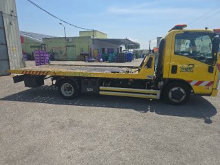 Isuzu NPR 2015