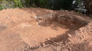 Excavación y movimiento de tierras /Miniexcavadora